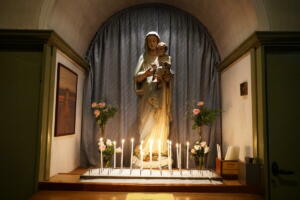 2021-04-11 H Petrus Banden Overschie onttrekking eredienst (19)