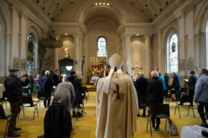 2021-04-11 H Petrus Banden Overschie onttrekking eredienst (29)