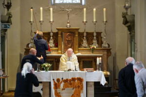 2021-04-11 H Petrus Banden Overschie onttrekking eredienst (91)